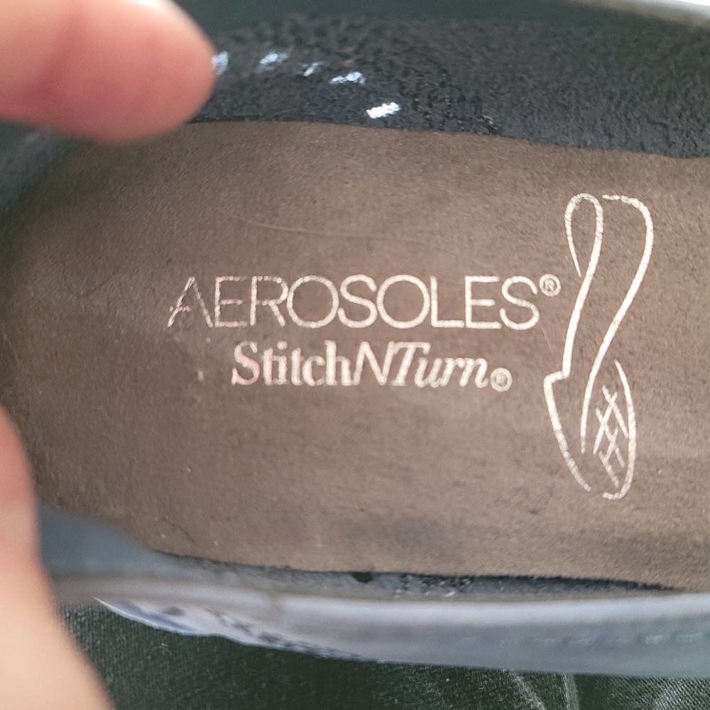 NWOT - Blue suede flats - Picture 5 of 9